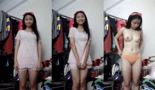 Cô Nàng Xinh Đẹp Thân Hình Hoàn Hảo Gửi Clip Nóng Bỏng Cho Người Yêu