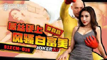 Nữ ca sĩ xinh đẹp tan show bị stalker bám đuổi về nhà, cưỡng hiếp cuồng nhiệt ngay trên ghế sofa